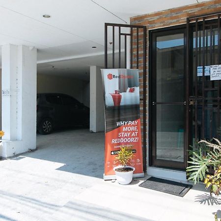 Hotel Reddoorz Near Sm Bicutan Paranaque City Exterior foto